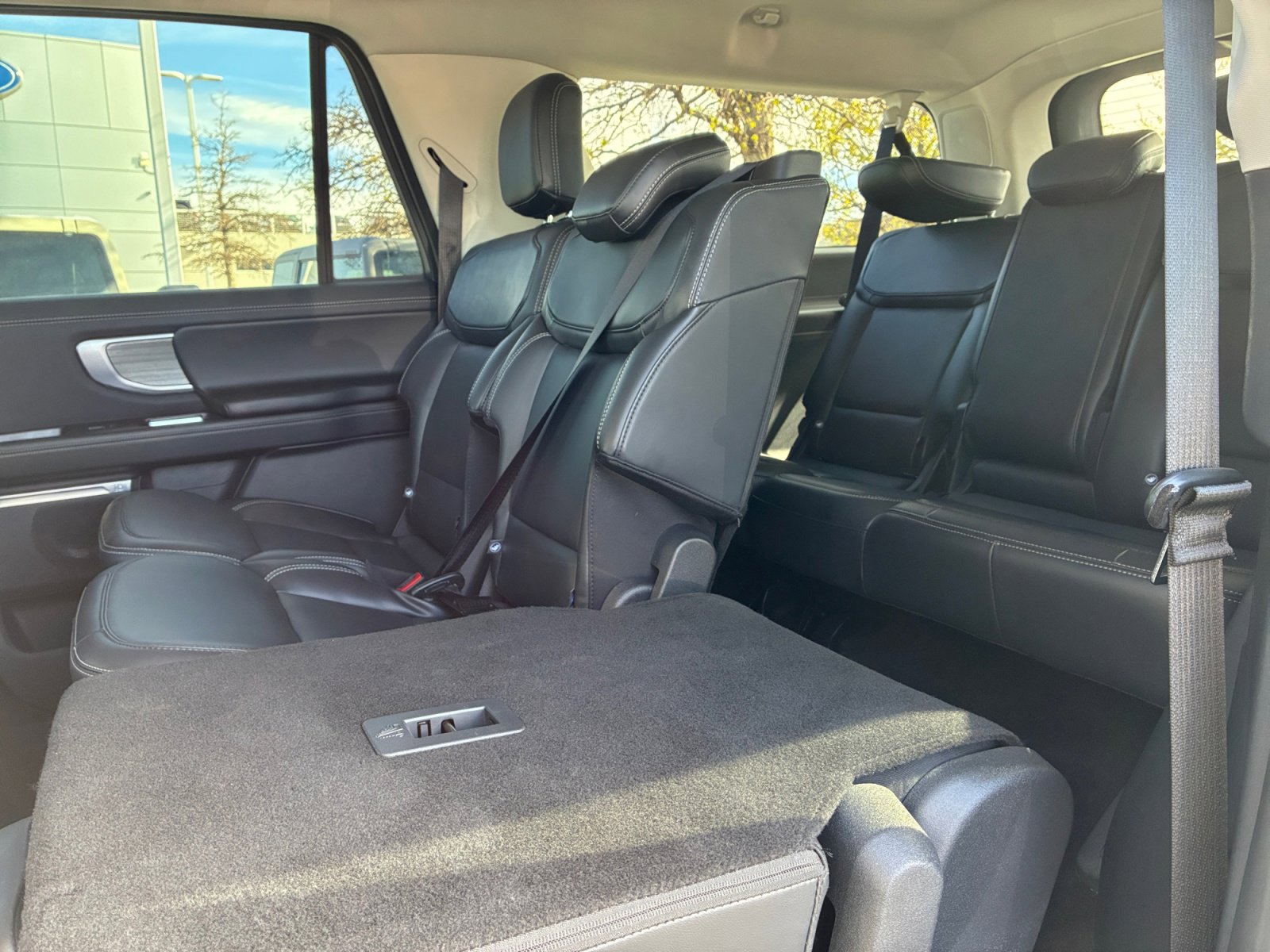 Used 2025 Ford Expedition Max Platinum AWD/4WD image 17