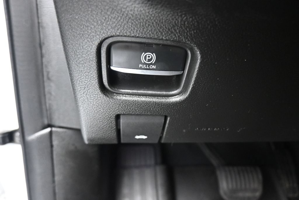 Used 2023 Jeep Grand Cherokee Overland w/ Advanced Protech Group III AWD/4WD image 36