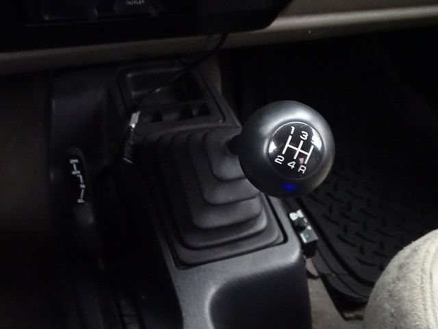 Used 2004 Jeep Wrangler SE w/ Full Face Tire & Wheel Group AWD/4WD image 23