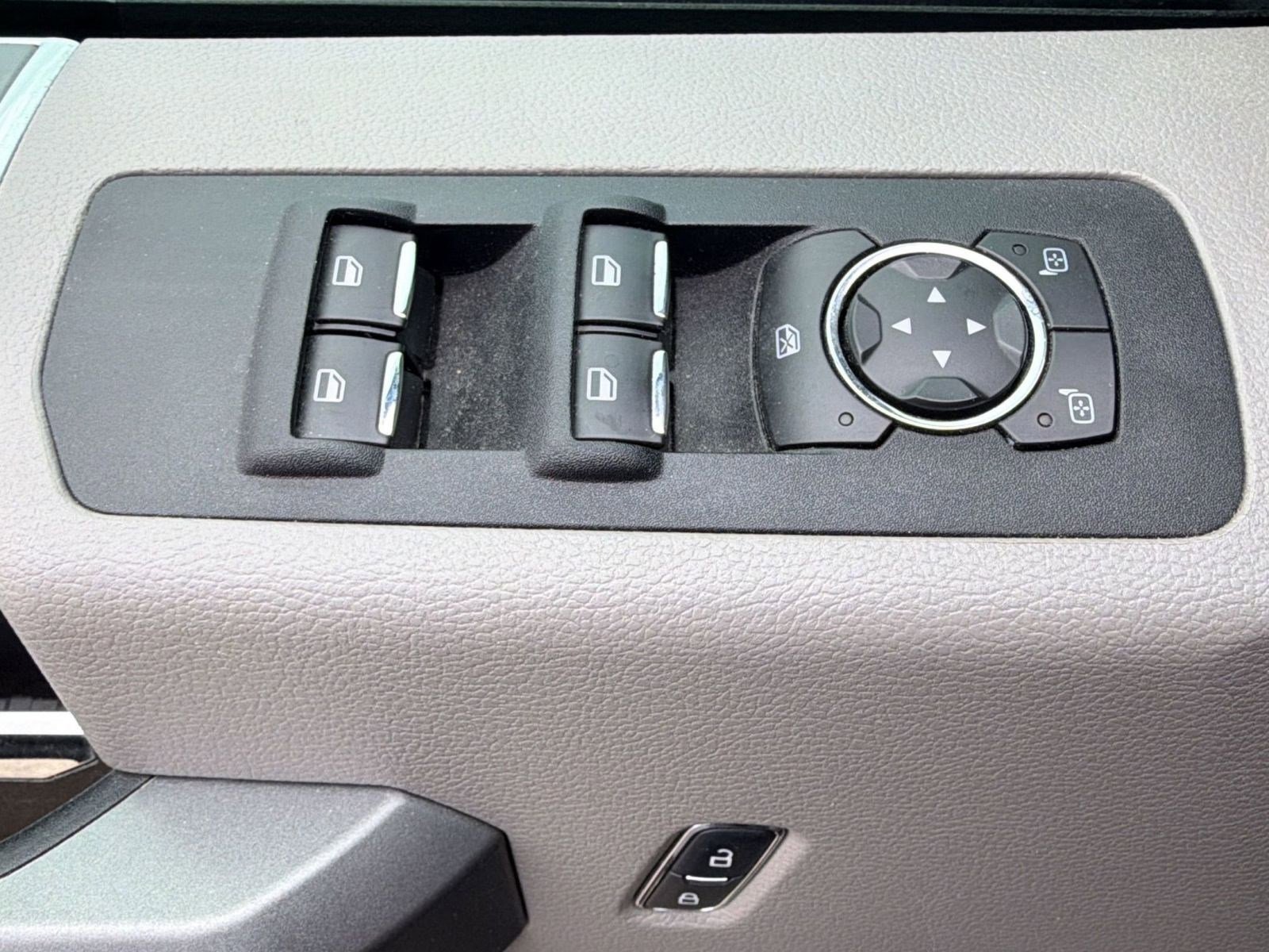 Used 2015 Ford F150 XLT w/ Equipment Group 302A Luxury AWD/4WD image 12