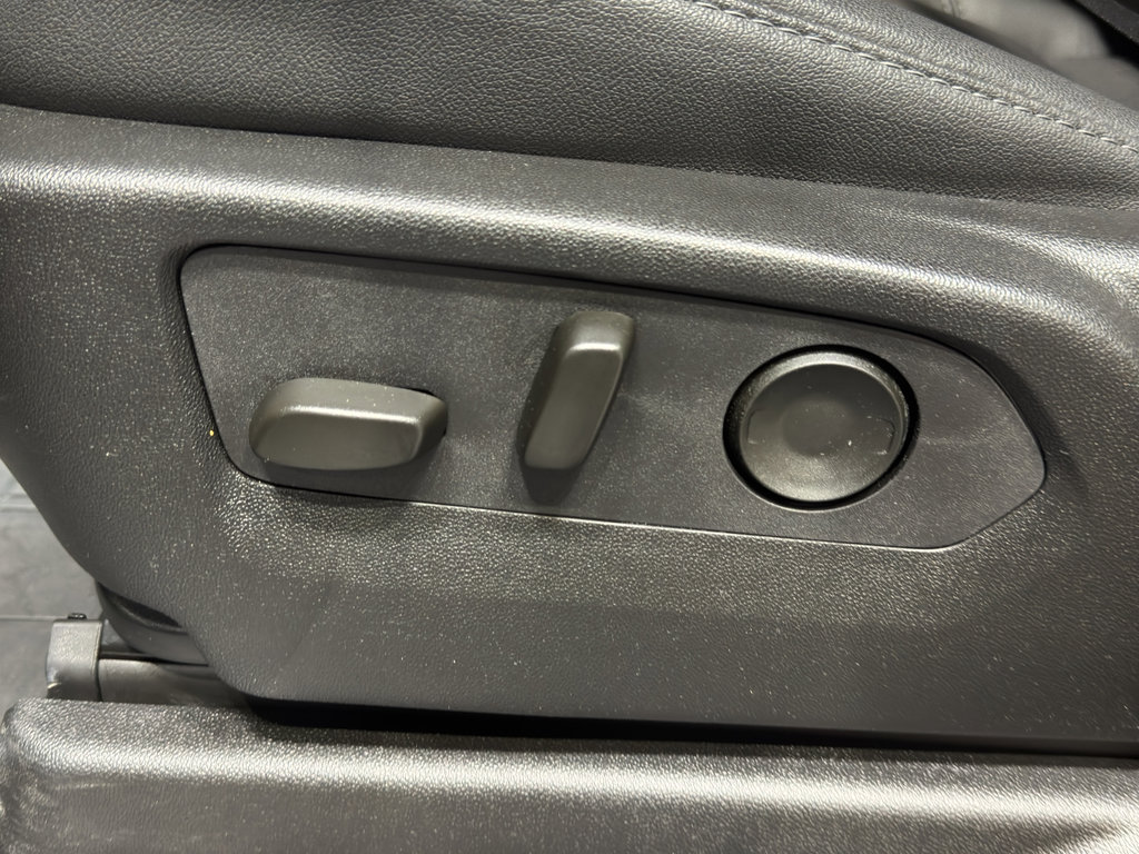 Used 2024 Chevrolet Tahoe Z71 image 16