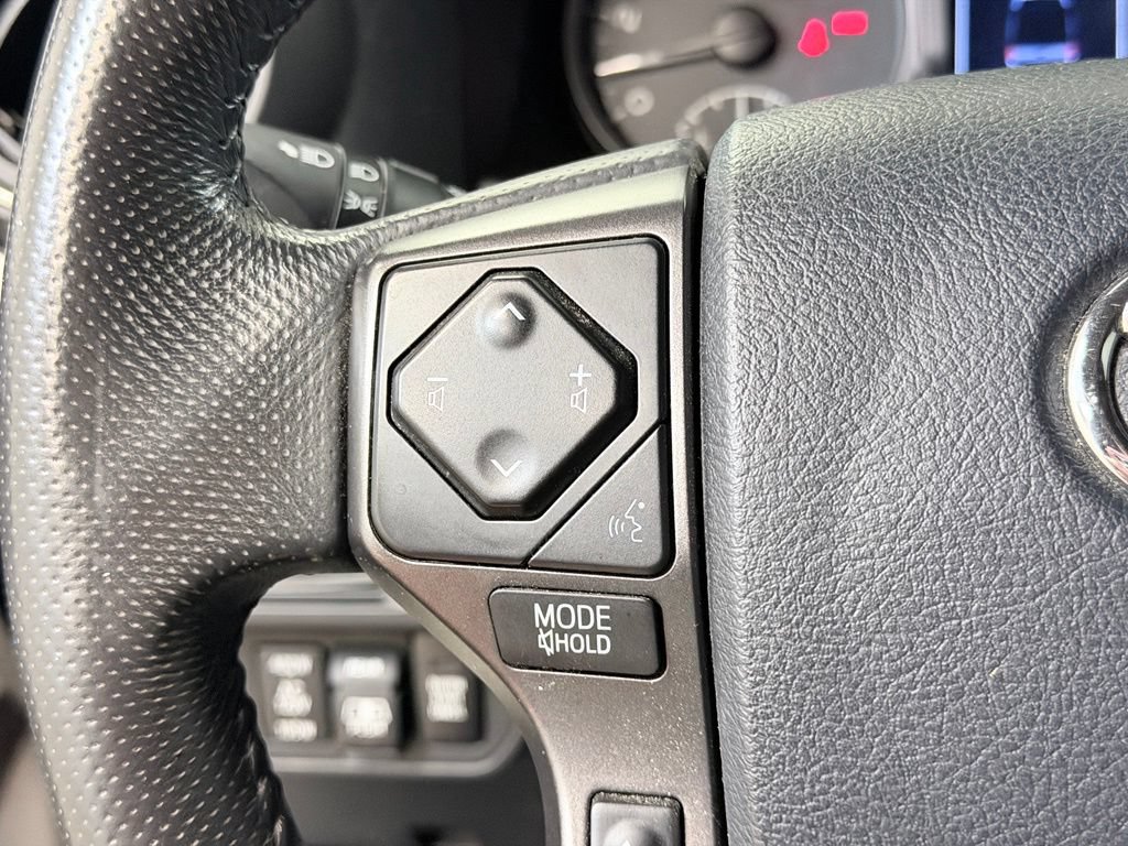 Used 2017 Toyota Tacoma TRD Sport w/ Tow Package AWD/4WD image 38