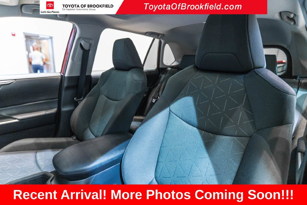 Certified 2024 Toyota RAV4 XLE w/ Convenience Package AWD/4WD image 5