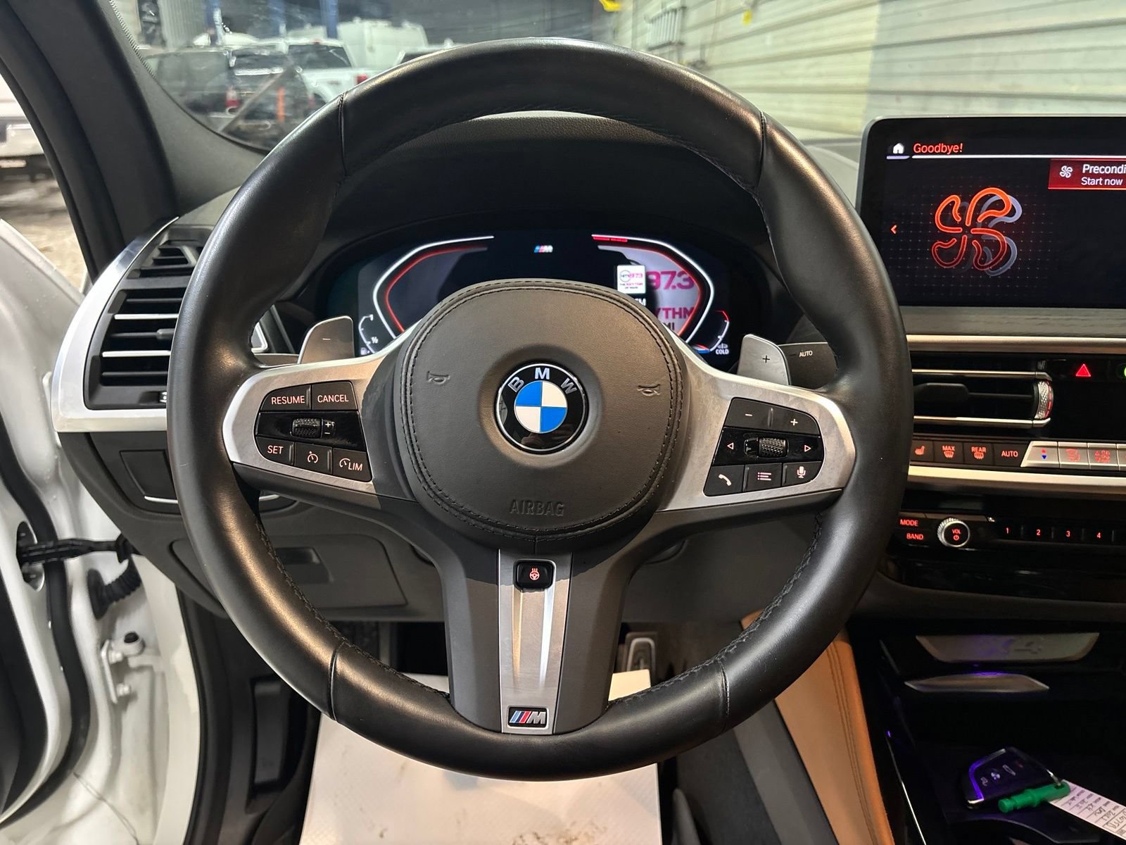 Used 2023 BMW X4 xDrive30i w/ M Sport Package AWD/4WD image 13