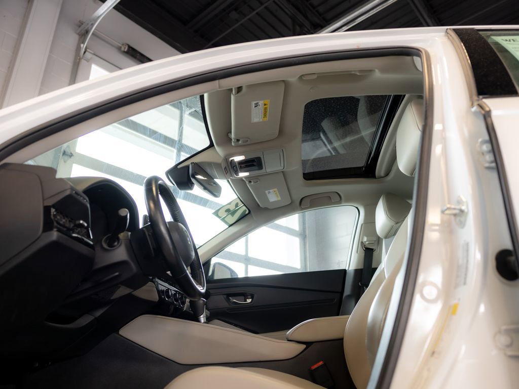 Used 2023 Honda Accord Touring image 9