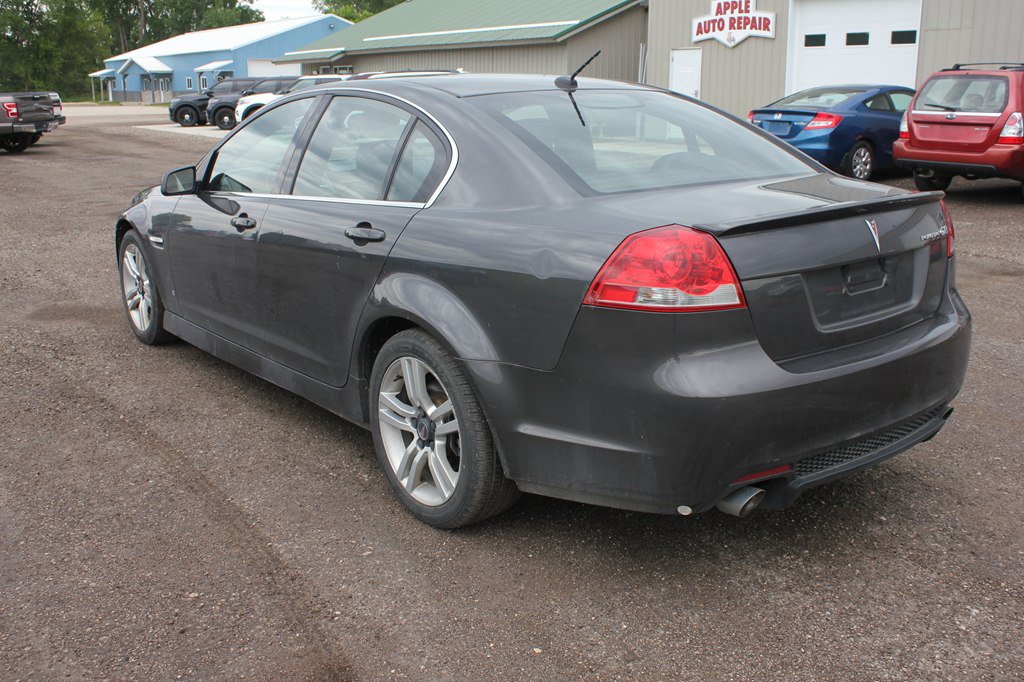 Used 2009 Pontiac G8 w/ Premium Package RWD image 4