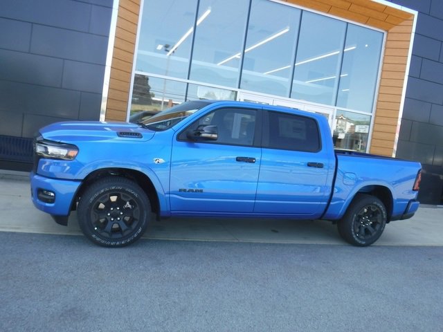 New 2026 RAM 1500 4x4 Crew Cab image 2
