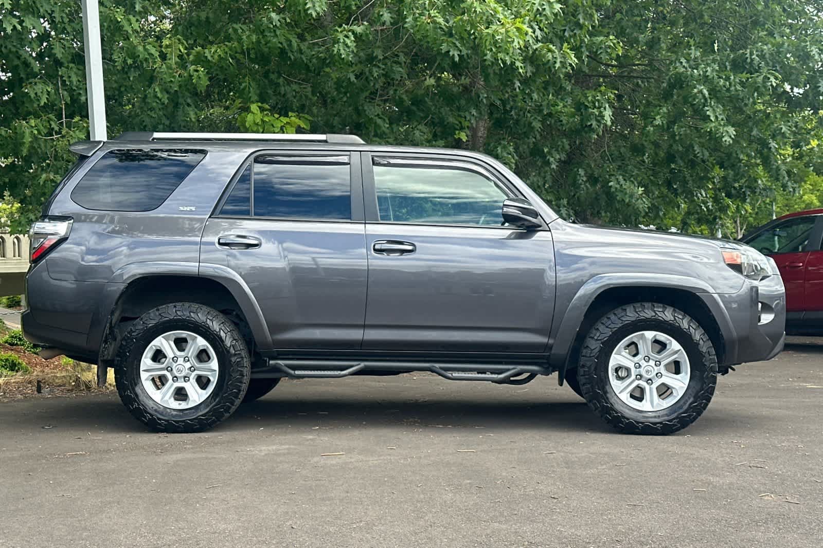 Used 2021 Toyota 4Runner SR5 Premium w/ Moonroof Package AWD/4WD image 8