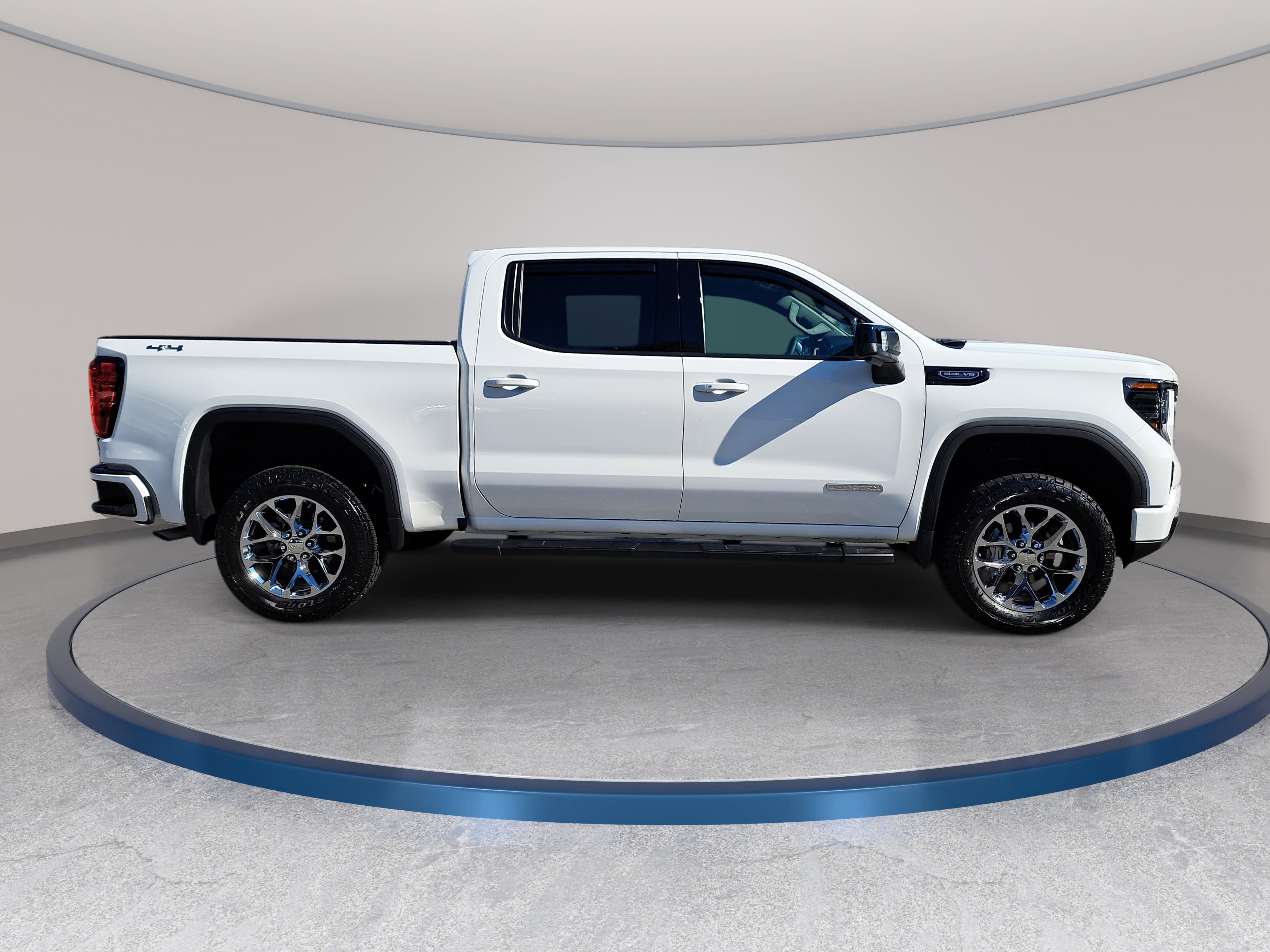 Used 2026 GMC Sierra 1500 Elevation w/ Elevation Premium Package AWD/4WD image 4