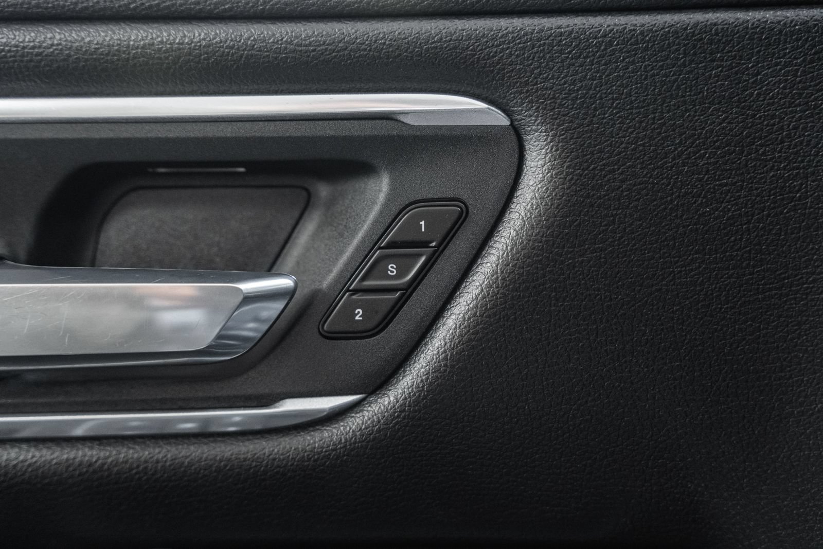 Used 2022 RAM 1500 Laramie AWD/4WD image 45