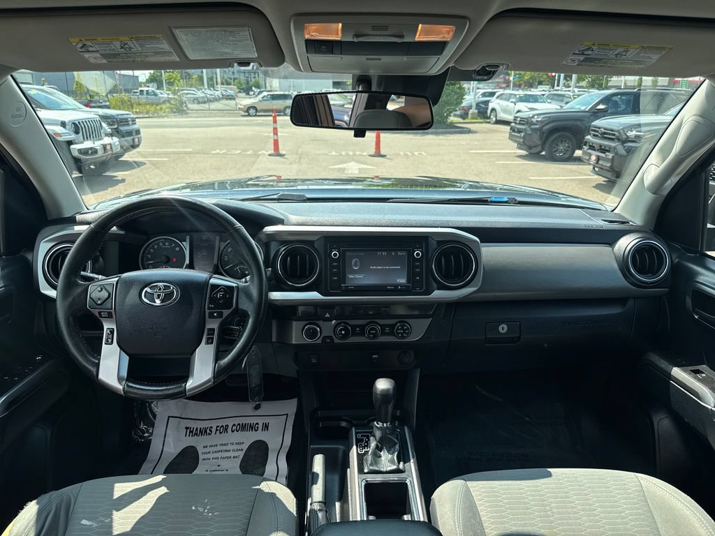Used 2018 Toyota Tacoma SR5 AWD/4WD image 11