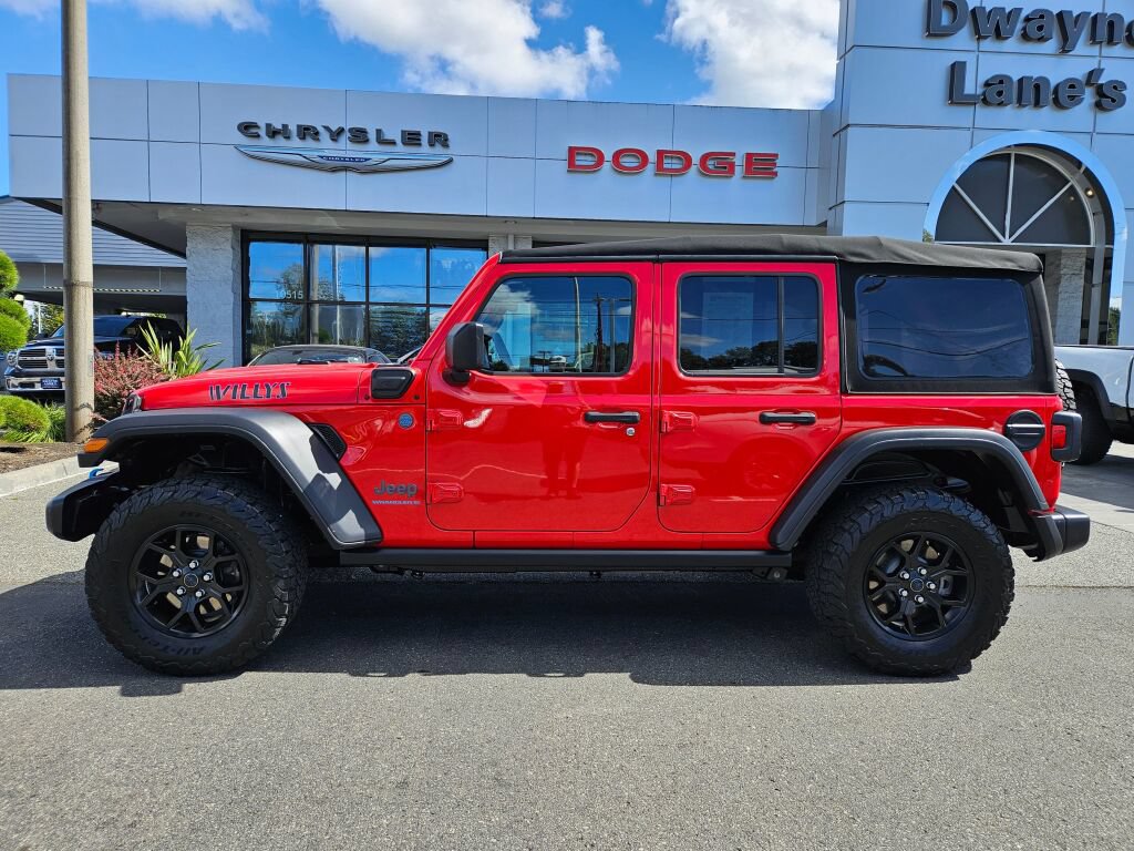 Used 2024 Jeep Wrangler Unlimited AWD/4WD image 2