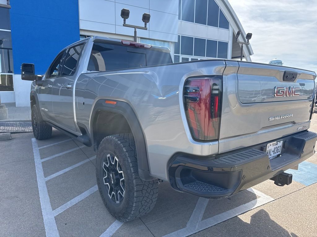 Used 2025 GMC Sierra 2500 AT4X image 11