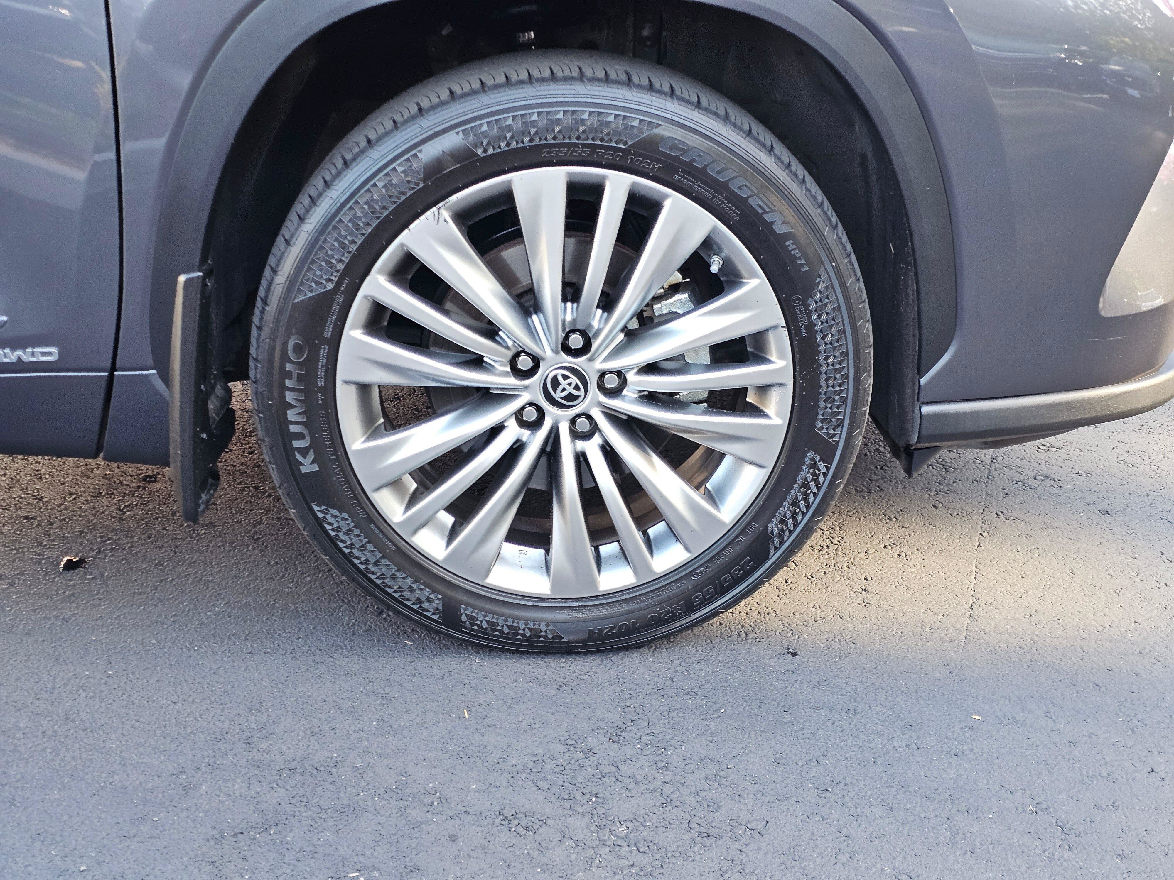 Used 2022 Toyota Highlander Platinum AWD/4WD image 9
