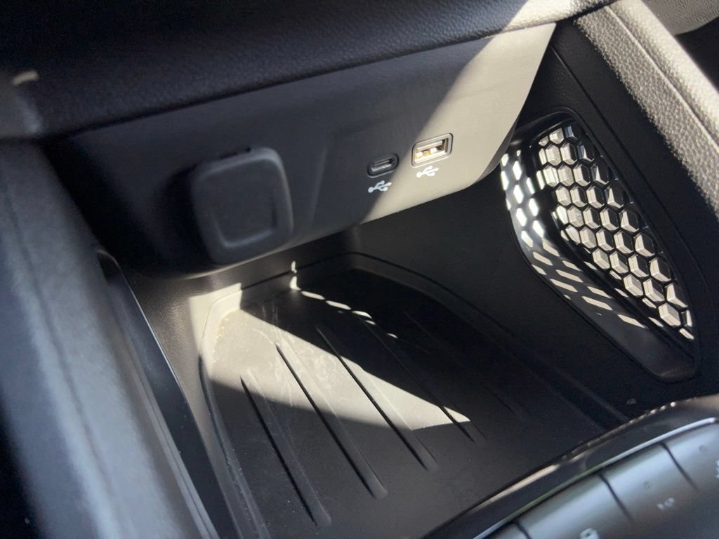 Used 2025 Chevrolet TrailBlazer RS FWD image 19