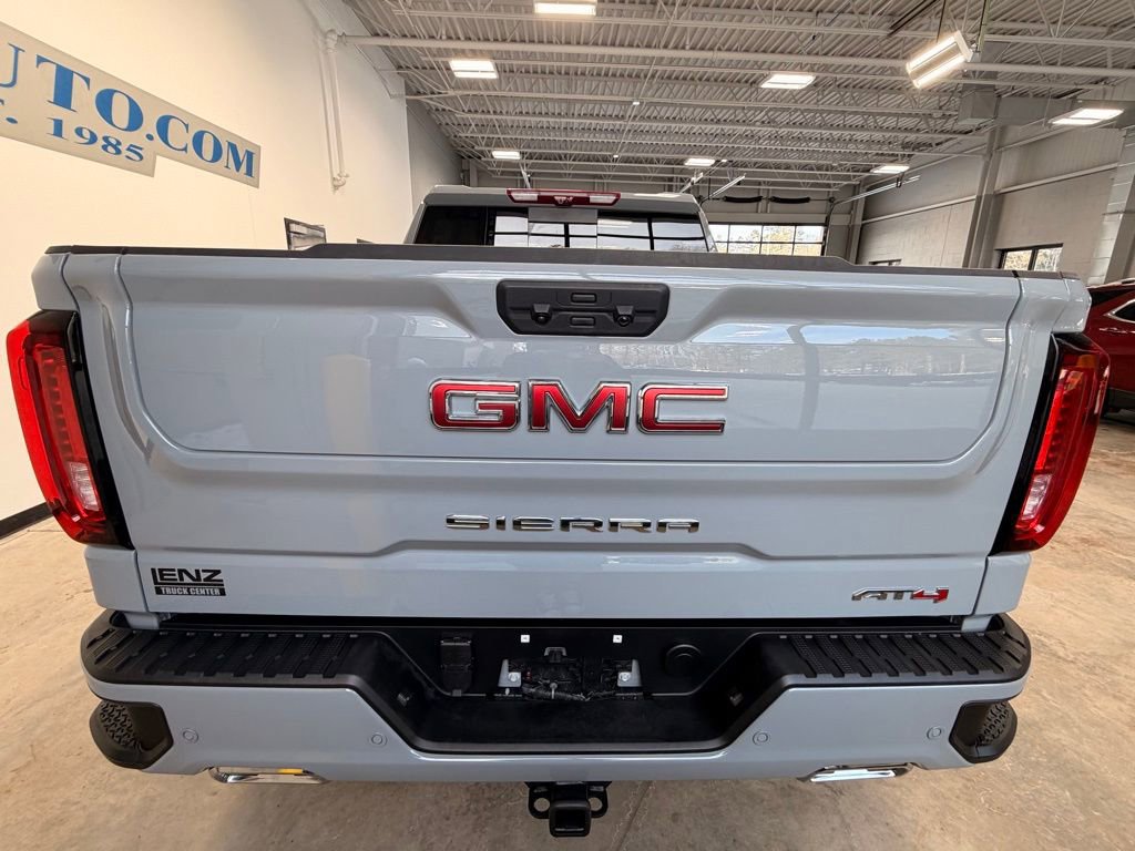 Used 2025 GMC Sierra 1500 AT4 w/ AT4 Premium Package AWD/4WD image 6