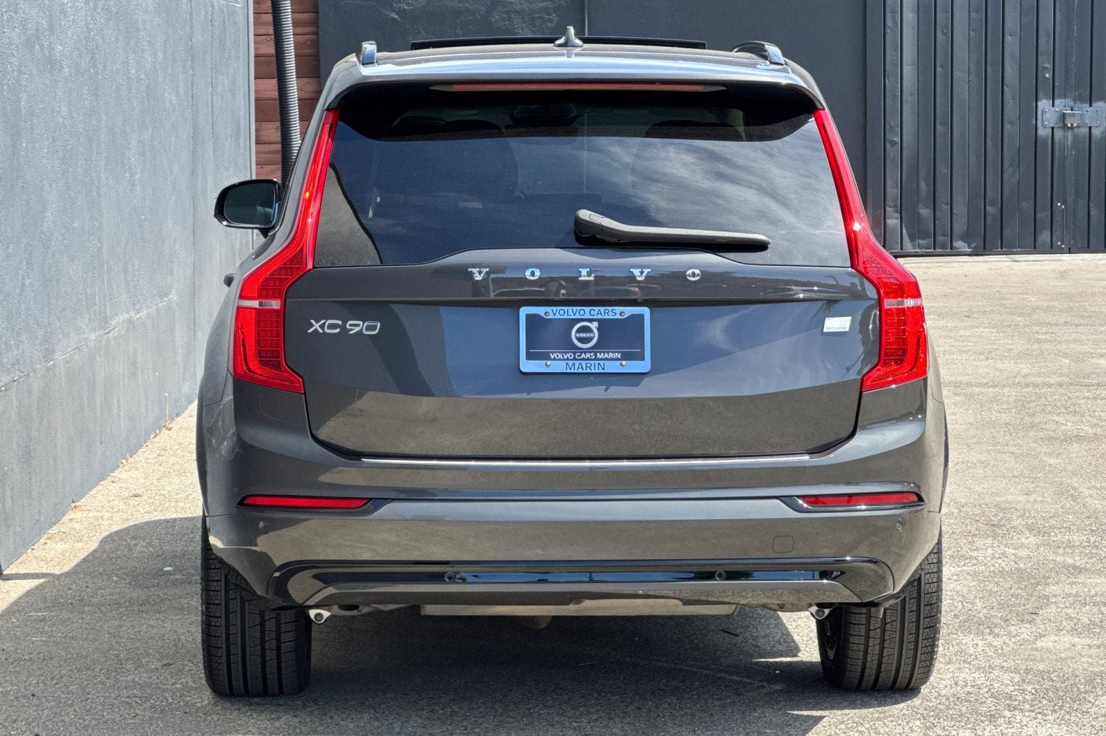 Certified 2023 Volvo XC90 T8 Plus w/ Protection Package Premier AWD/4WD image 8