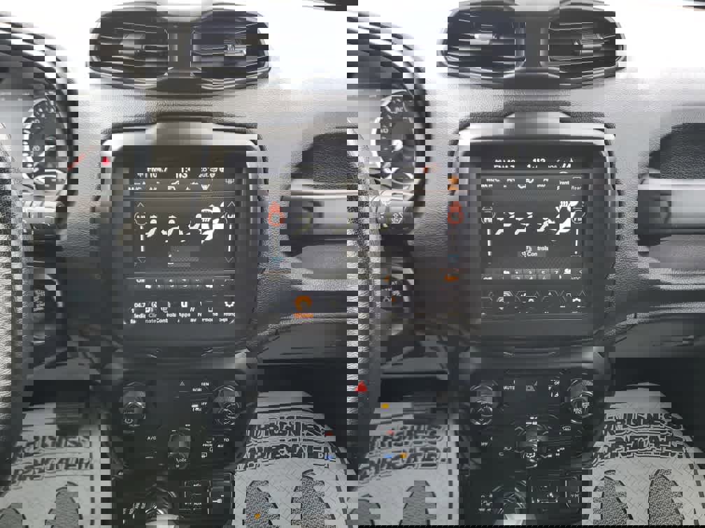 Used 2022 Jeep Renegade Latitude w/ Convenience Group image 20