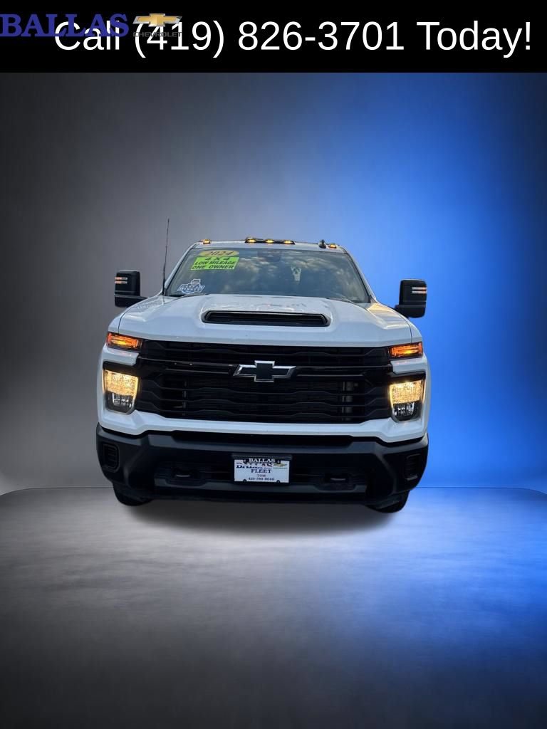 Used 2024 Chevrolet Silverado 2500 W/T w/ WT Convenience Package AWD/4WD image 2