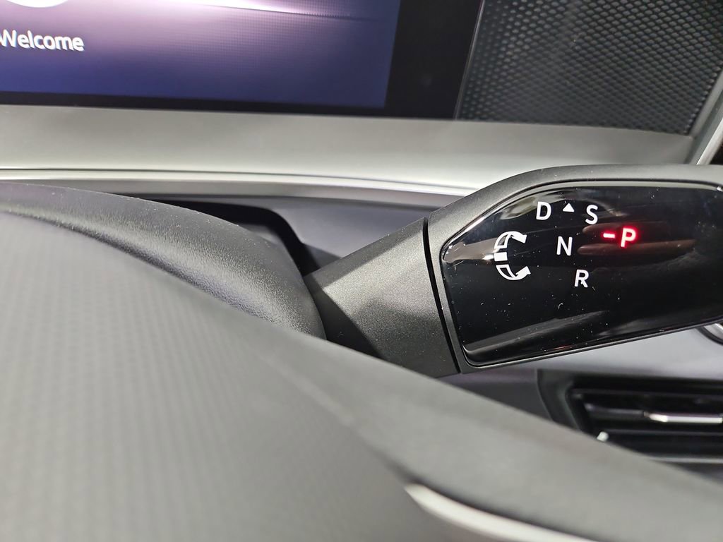 New 2026 Volkswagen Tiguan SE R-Line image 22