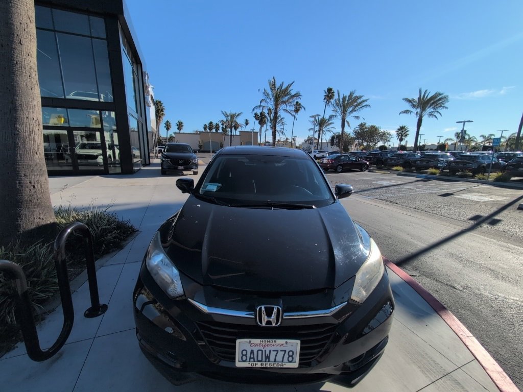 Used 2018 Honda HR-V EX image 33