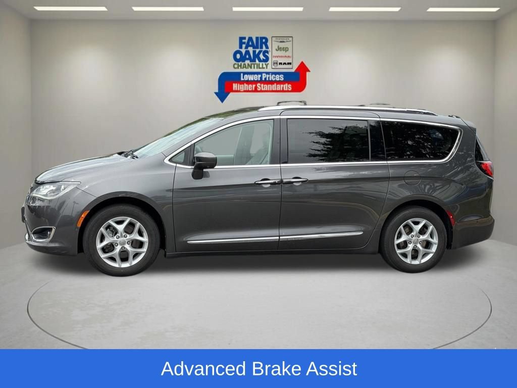 Used 2017 Chrysler Pacifica Touring-L Plus w/ Advanced Safetytec Group FWD image 12