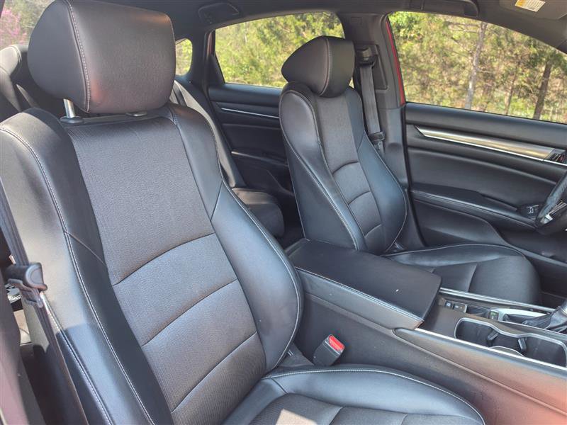 Used 2018 Honda Accord Sport image 19