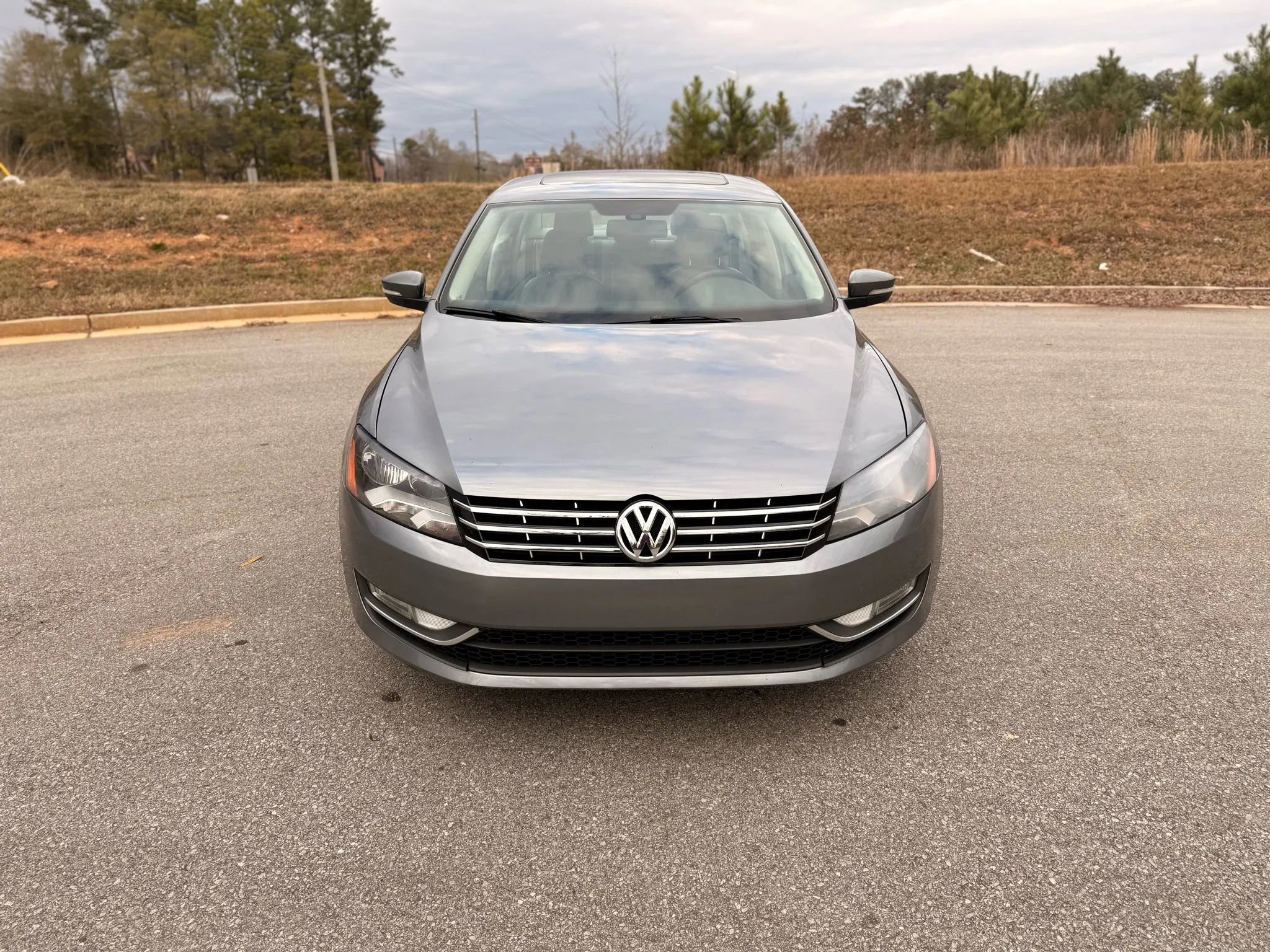 Used 2013 Volkswagen Passat 2.5 SEL Premium image 2