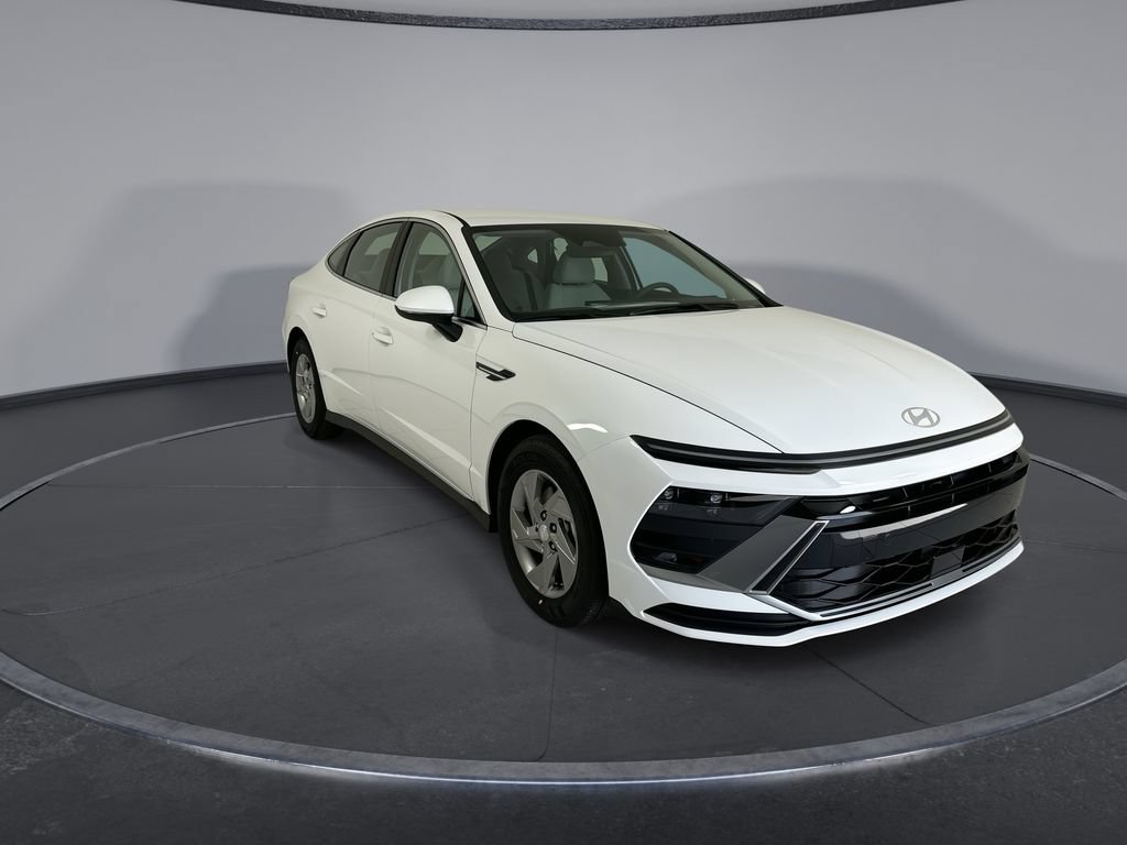 New 2026 Hyundai Sonata SE FWD image 2