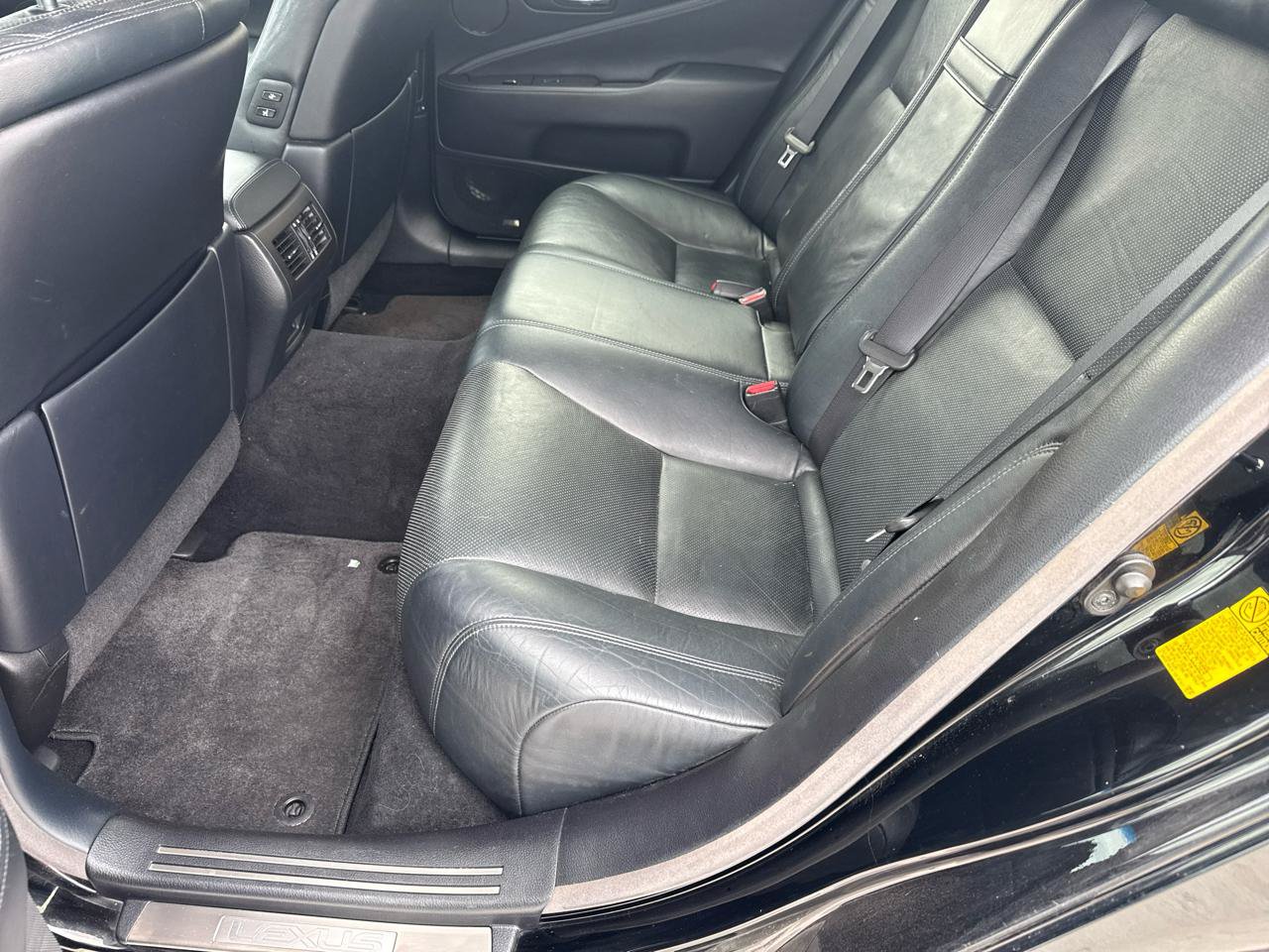 Used 2013 Lexus LS 460 AWD w/ Comfort Pkg image 38