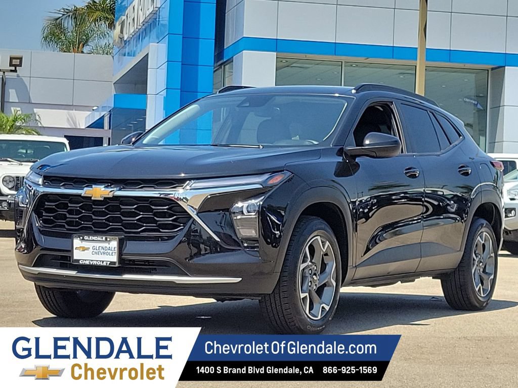 Certified 2025 Chevrolet Trax LT FWD image 15