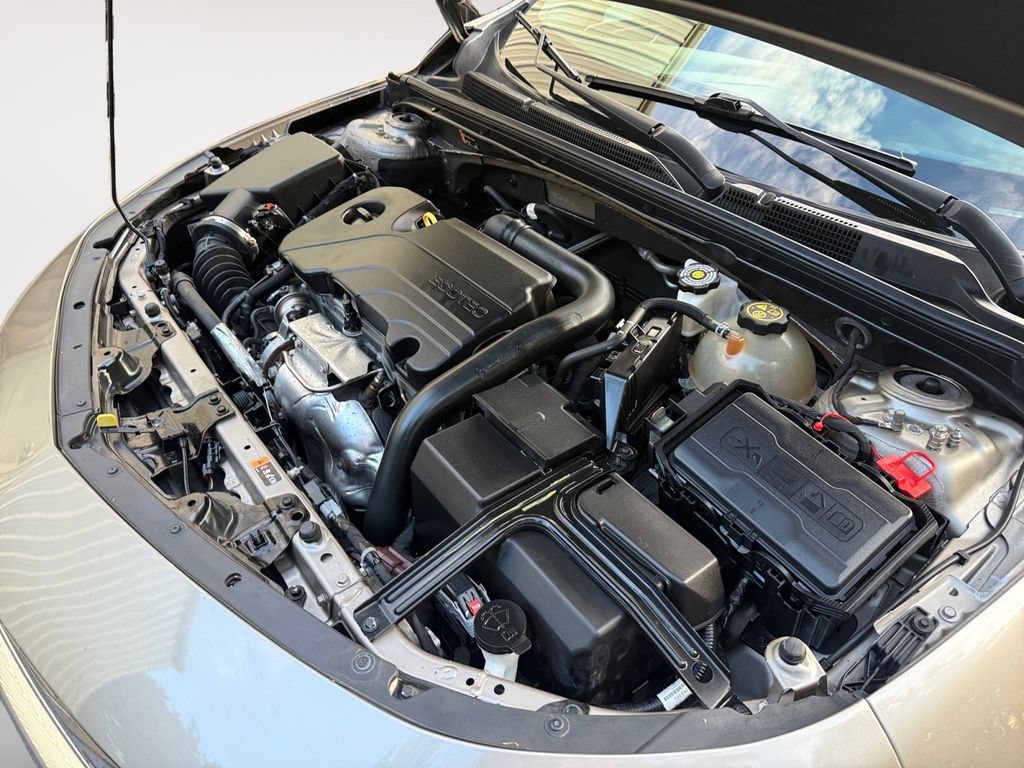 Used 2023 Chevrolet Malibu LT w/ Driver Confidence Package FWD image 26