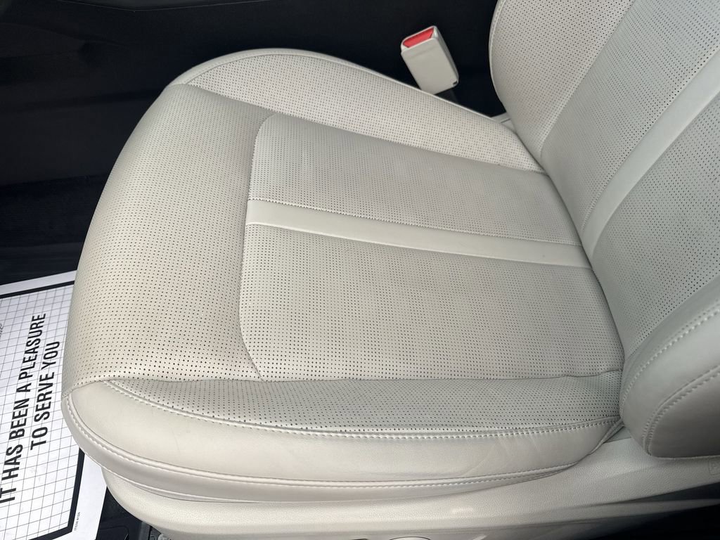 Used 2024 Kia Sorento S w/ Panoramic Sunroof Package AWD/4WD image 9