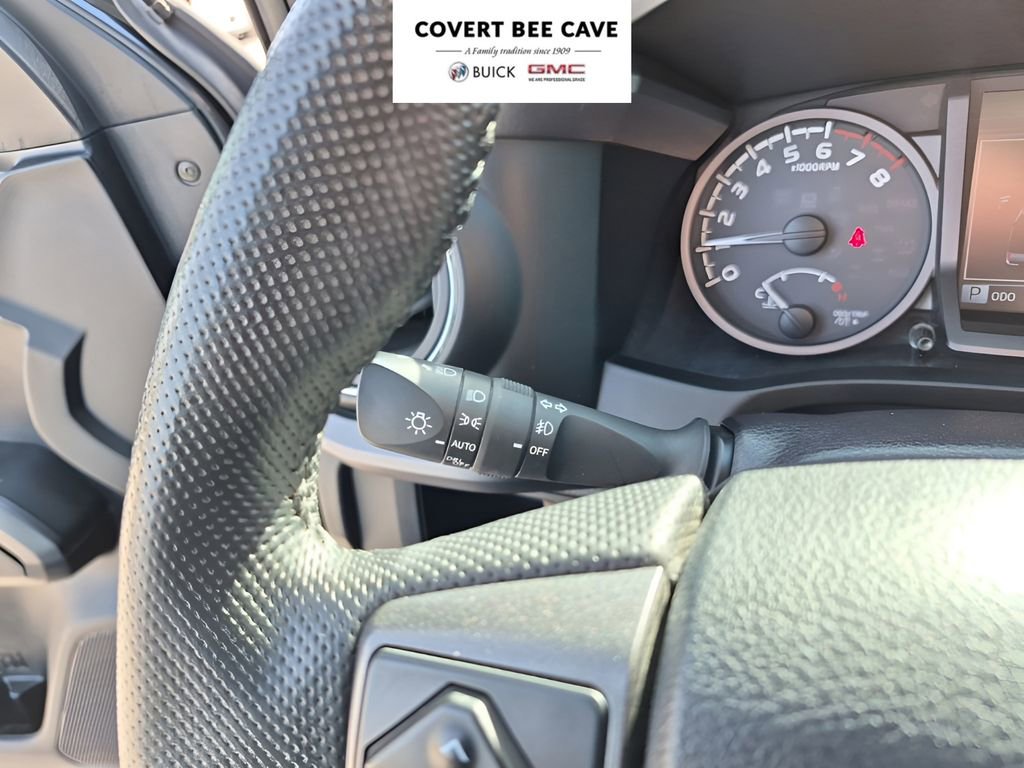 Used 2016 Toyota Tacoma TRD Sport image 43