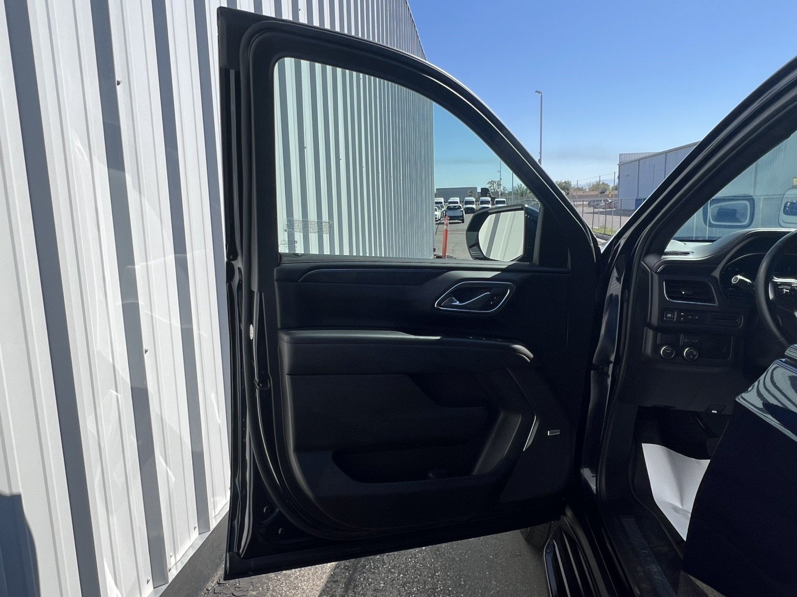 Used 2024 Chevrolet Suburban RST RWD image 13
