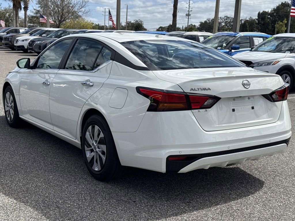 Certified 2025 Nissan Altima 2.5 S image 6