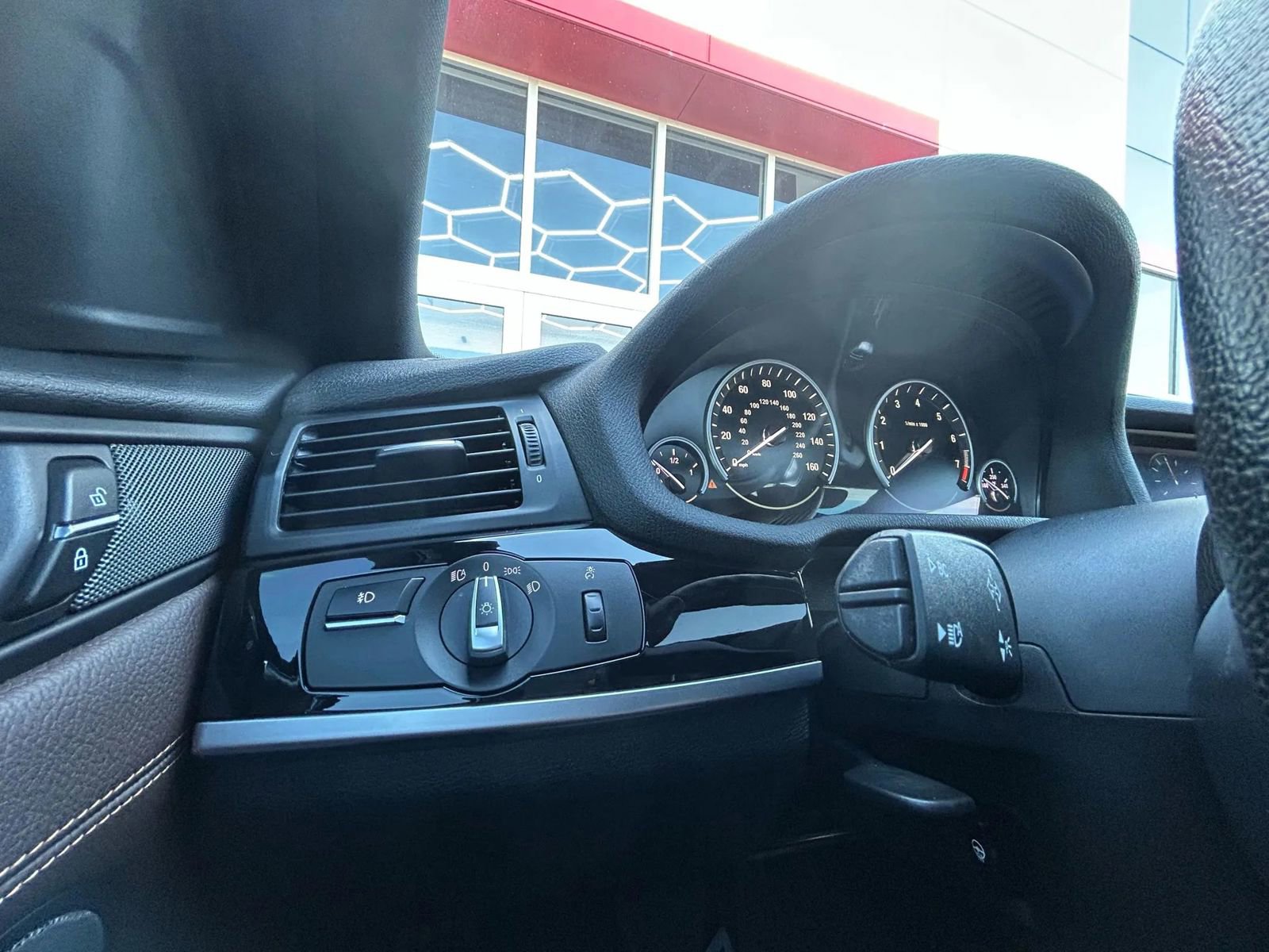 Used 2017 BMW X4 xDrive28i image 12