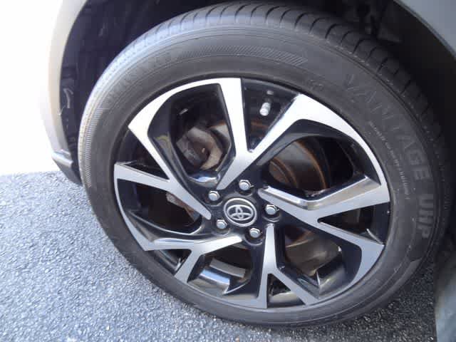 Used 2020 Toyota C-HR XLE FWD image 37