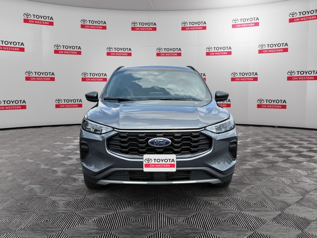 Used 2025 Ford Escape ST-Line AWD/4WD image 2
