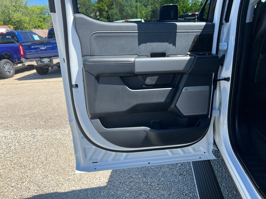 Used 2024 Ford F250 Lariat w/ Lariat Ultimate Package AWD/4WD image 14