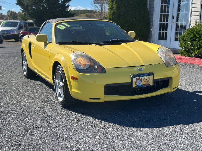 Used 2001 Toyota MR2 image 2