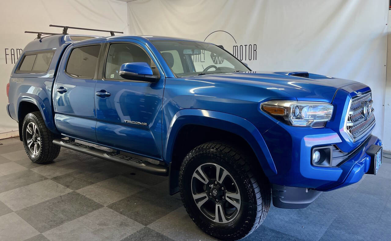 Used 2016 Toyota Tacoma TRD Sport video 1