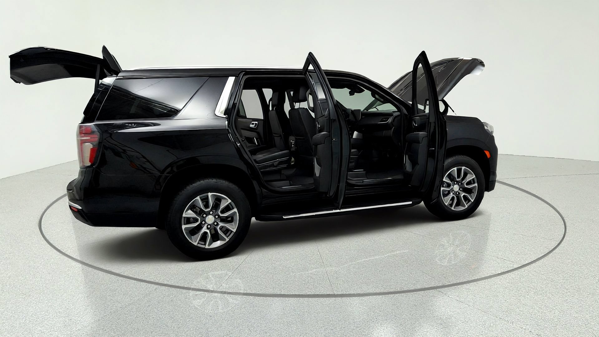 Certified 2023 Chevrolet Tahoe LT w/ Luxury Package AWD/4WD image 13