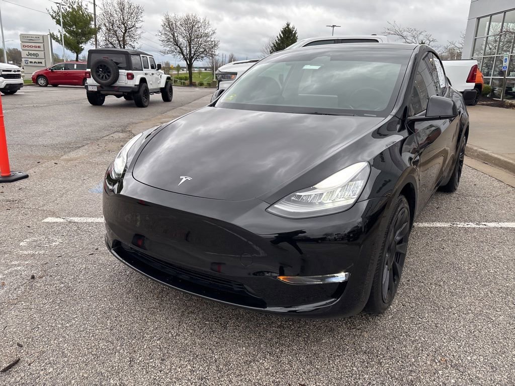 Used 2023 Tesla Model Y Long Range image 12