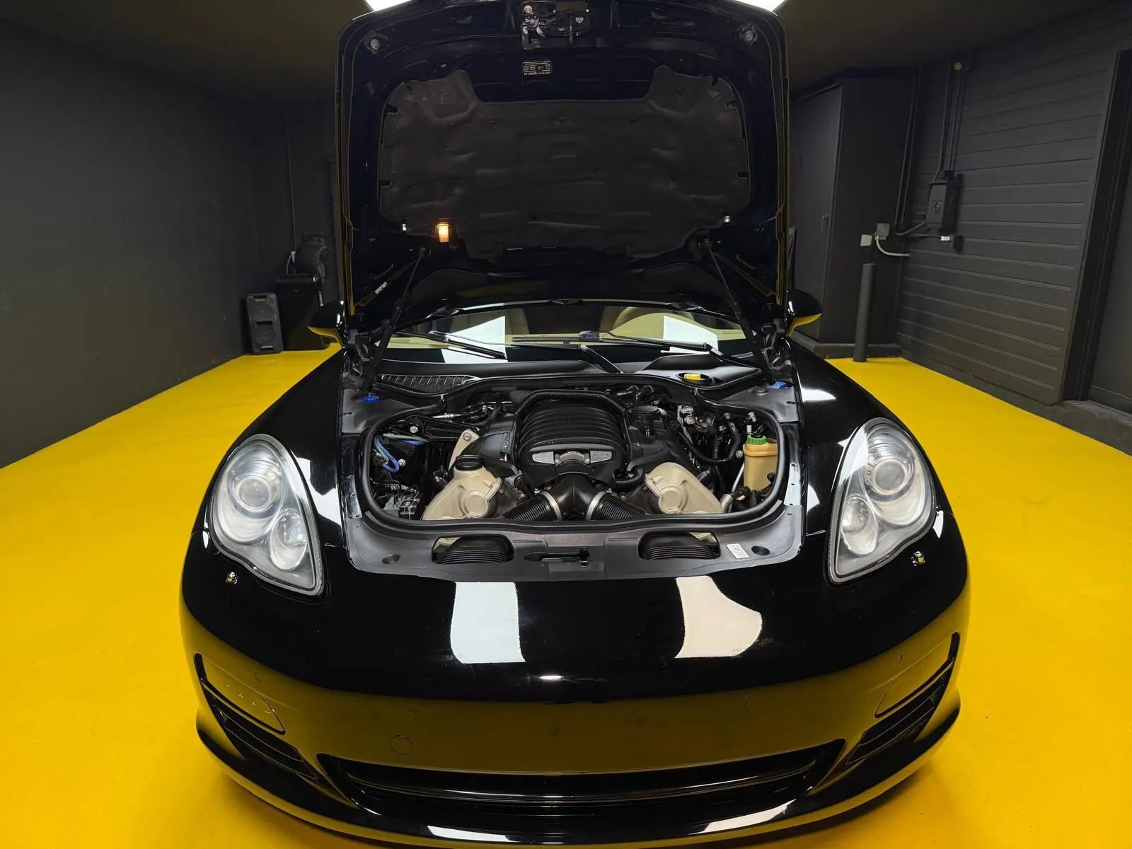 Used 2010 Porsche Panamera S RWD image 39