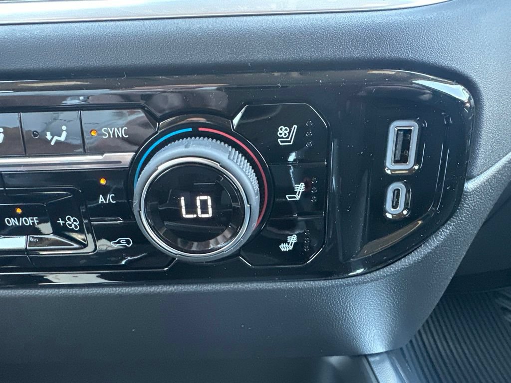 New 2026 Chevrolet Silverado 2500 LTZ w/ LTZ Plus Package AWD/4WD image 23