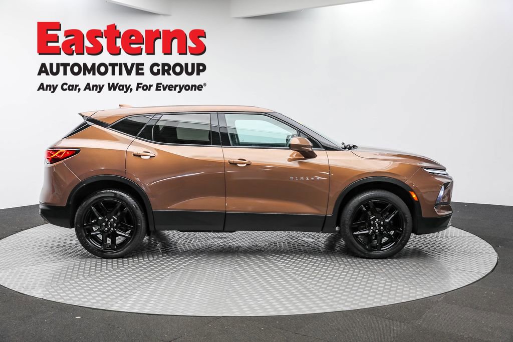 Used 2023 Chevrolet Blazer LT image 4