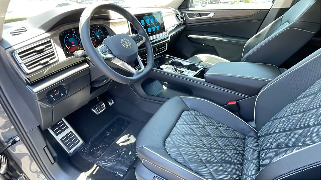 New 2025 Volkswagen Atlas SEL Premium R-Line image 14
