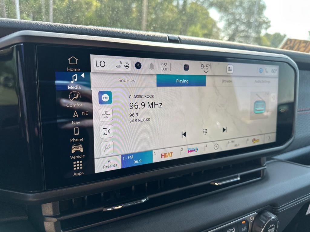 New 2025 Jeep Gladiator Rubicon image 21