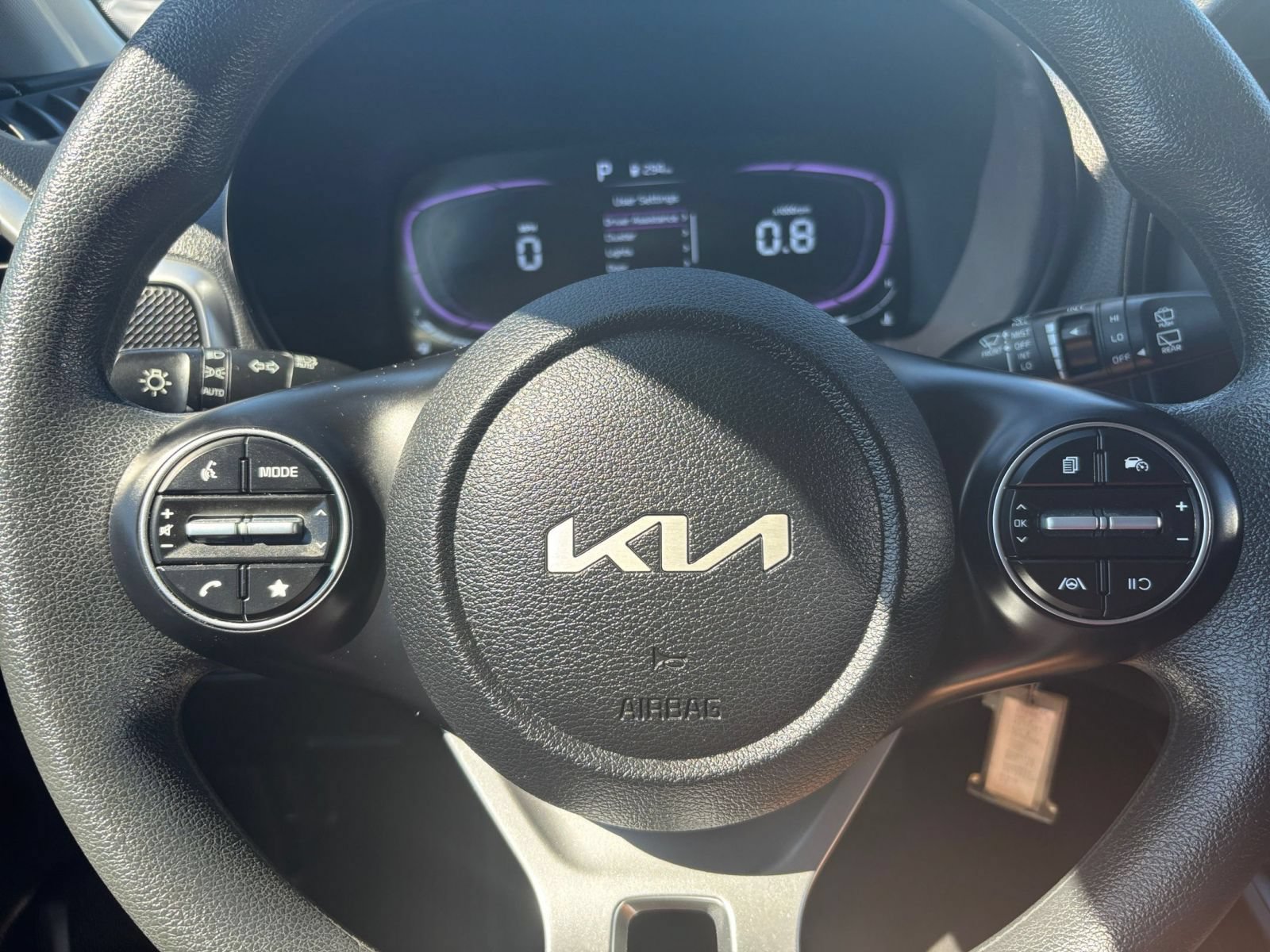 Used 2025 Kia Soul LX w/ LX Technology Package FWD image 25
